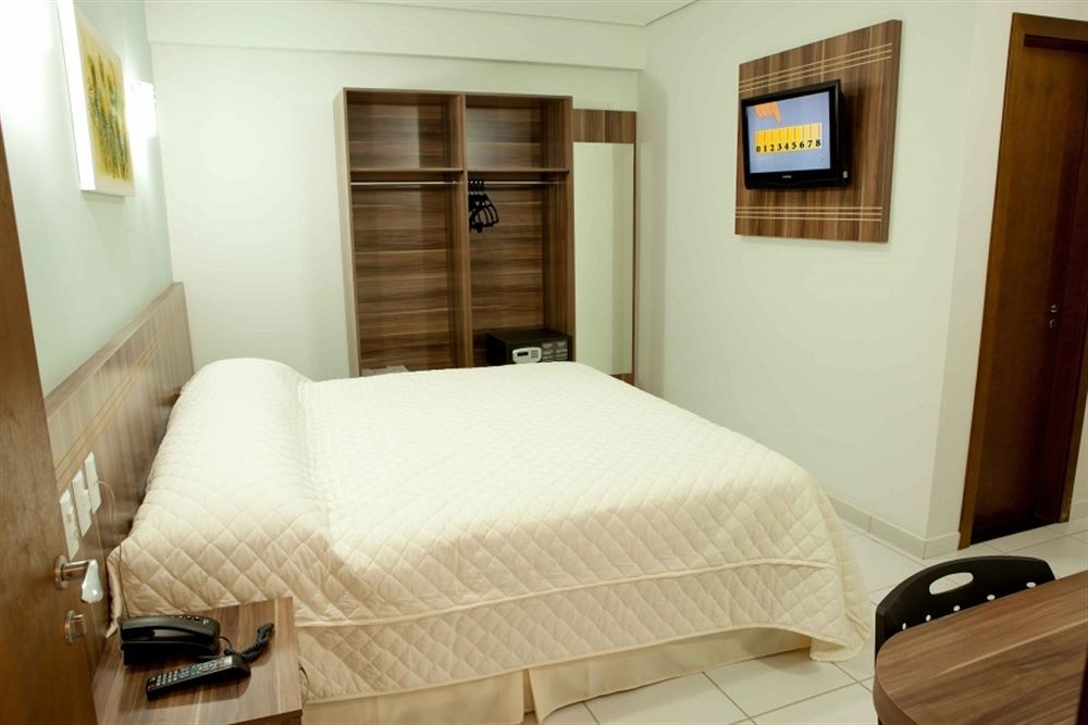 קויאבה Serras Hotel מראה חיצוני תמונה